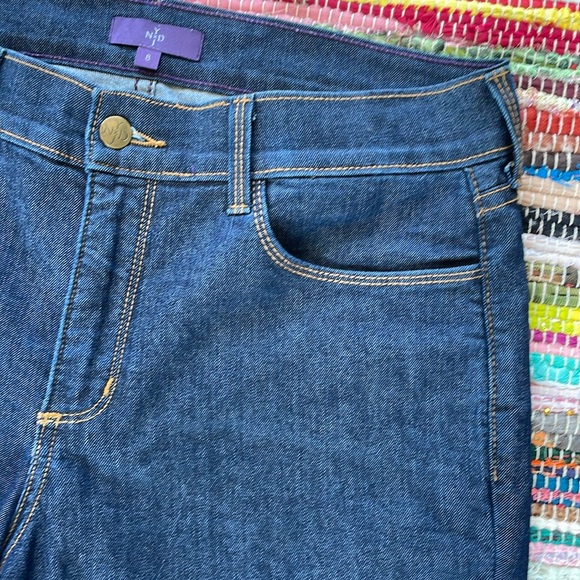 NYDJ Straight Leg Jeans -#1905 - Picture 4 of 12